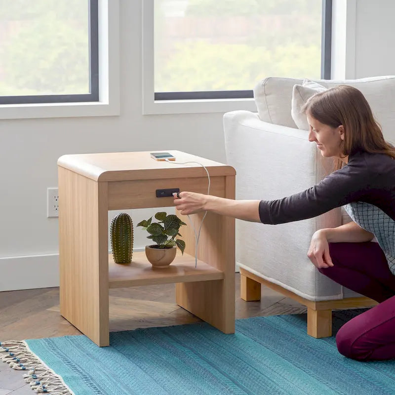 Tavolino Moderno in Legno con Angoli Arrotondati – Tavolino da Comodino o da Salotto Minimalista