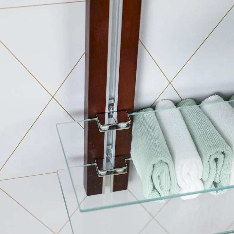 Tavolino d'appoggio laterale/terminale a fiore in metallo dorato con ripiano in marmo crema – Stile glamour