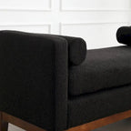Panca imbottita con gambe in legno