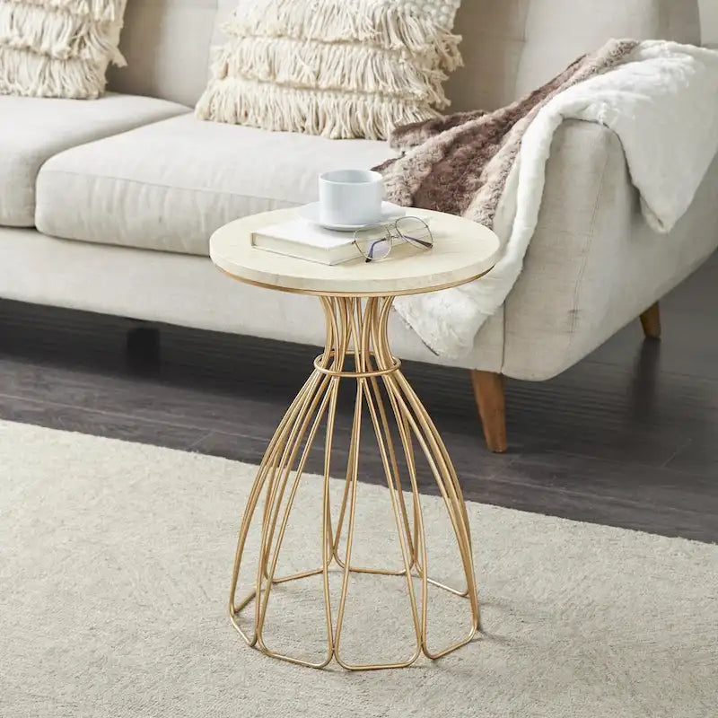 Tavolino da salotto con struttura dorata a forma di fiore e ripiano in marmo crema – Arredamento glamour per soggiorno